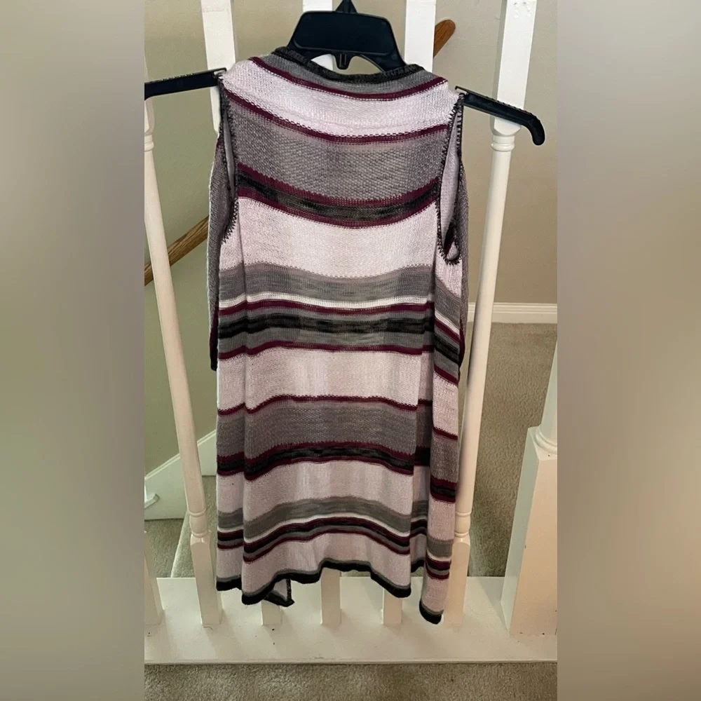 Xhilaration girl’s sweater